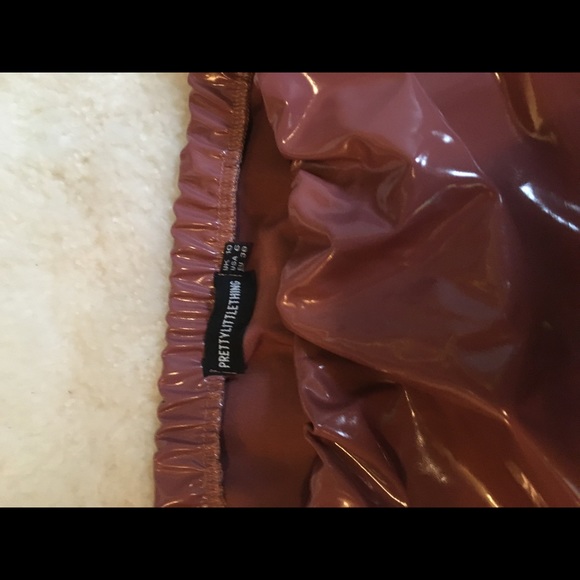 PINK MINI SKIRT - Picture 2 of 4